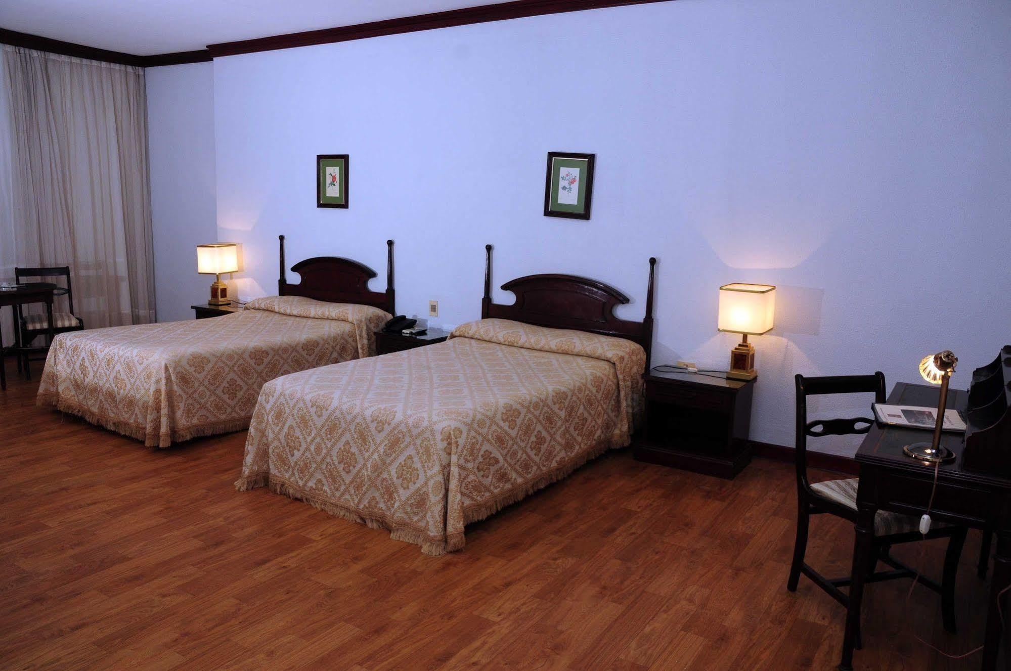 Excelsior Inn Asuncion Buitenkant foto